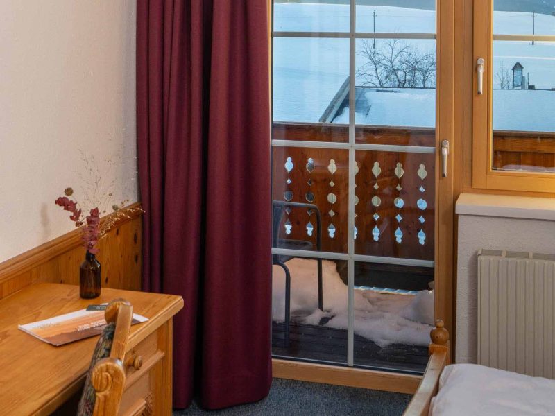 hotel-kanzler-Zimmer-Kammpsitz-Balkon-ausblick-winter-schnee